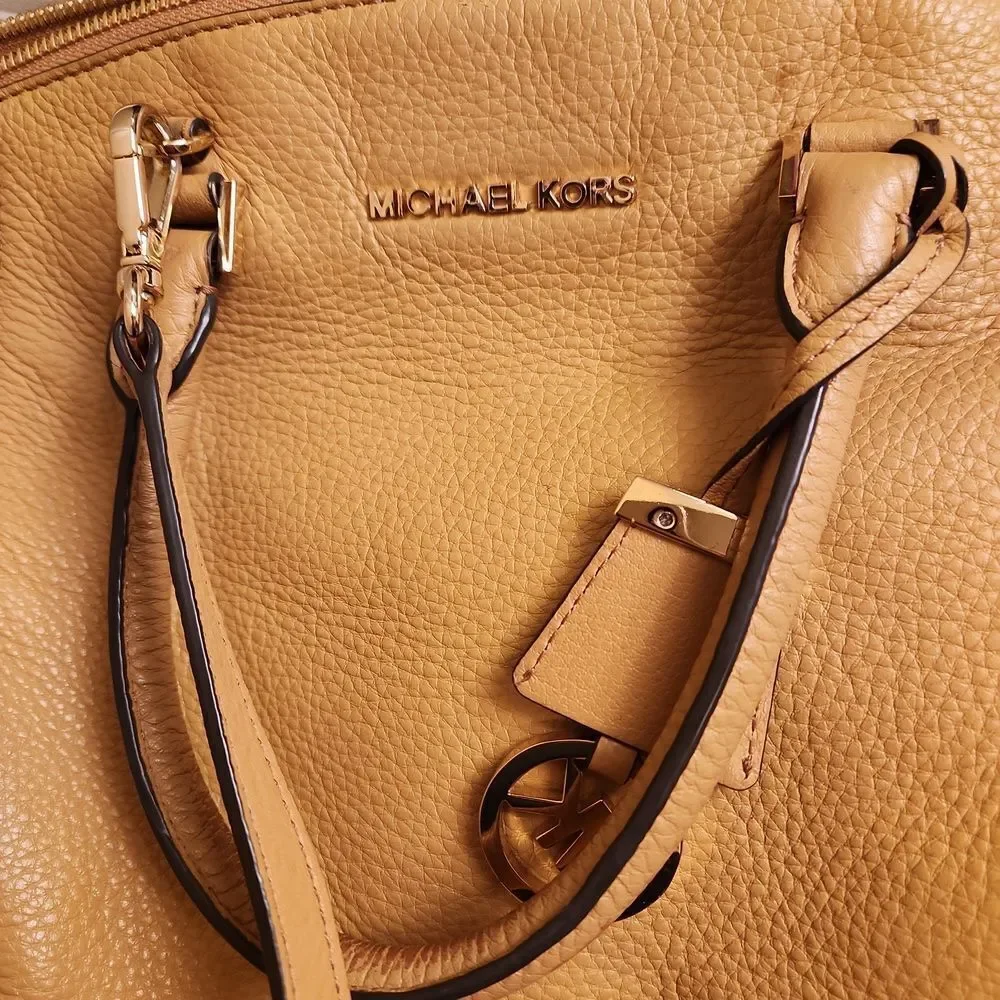 Micheal Kors Satchel Crossbody Bag